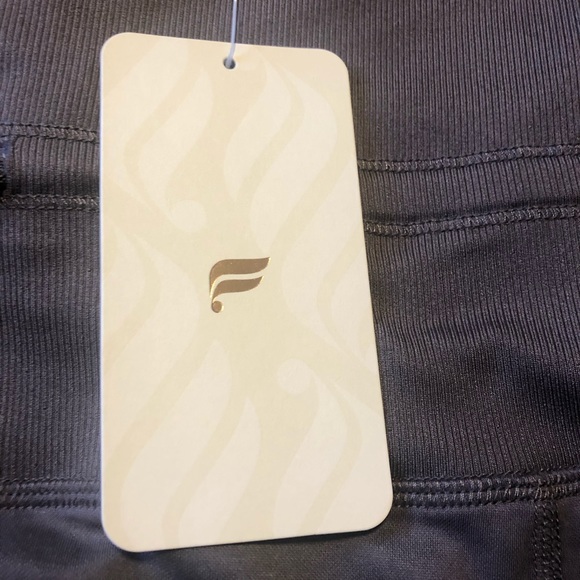 Man Tricot Jogger Pant NWT - Picture 7 of 7